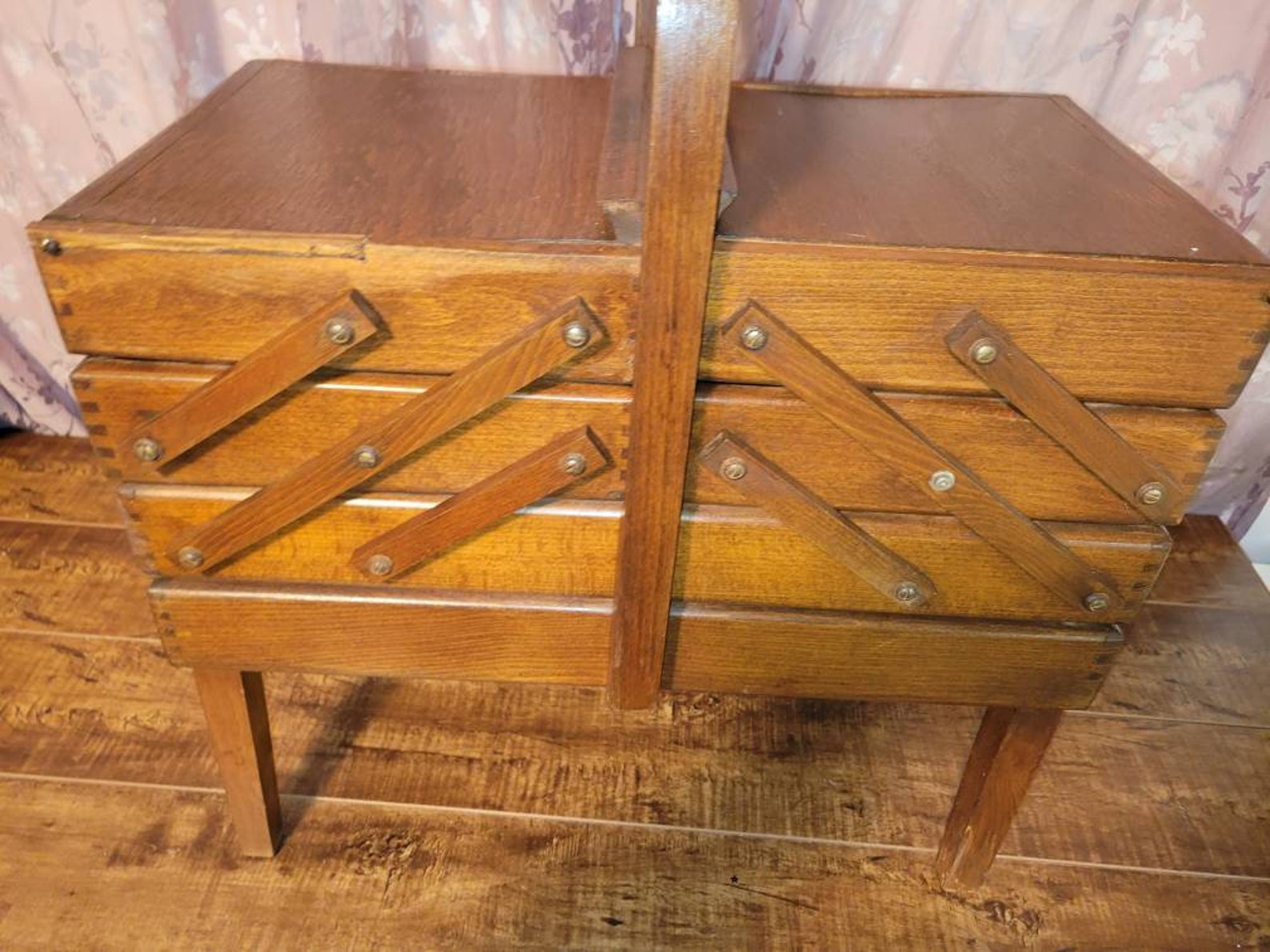 Accordion Concertina Sewing Box, Cedar Wood, Large, Deep Bottom Drawer