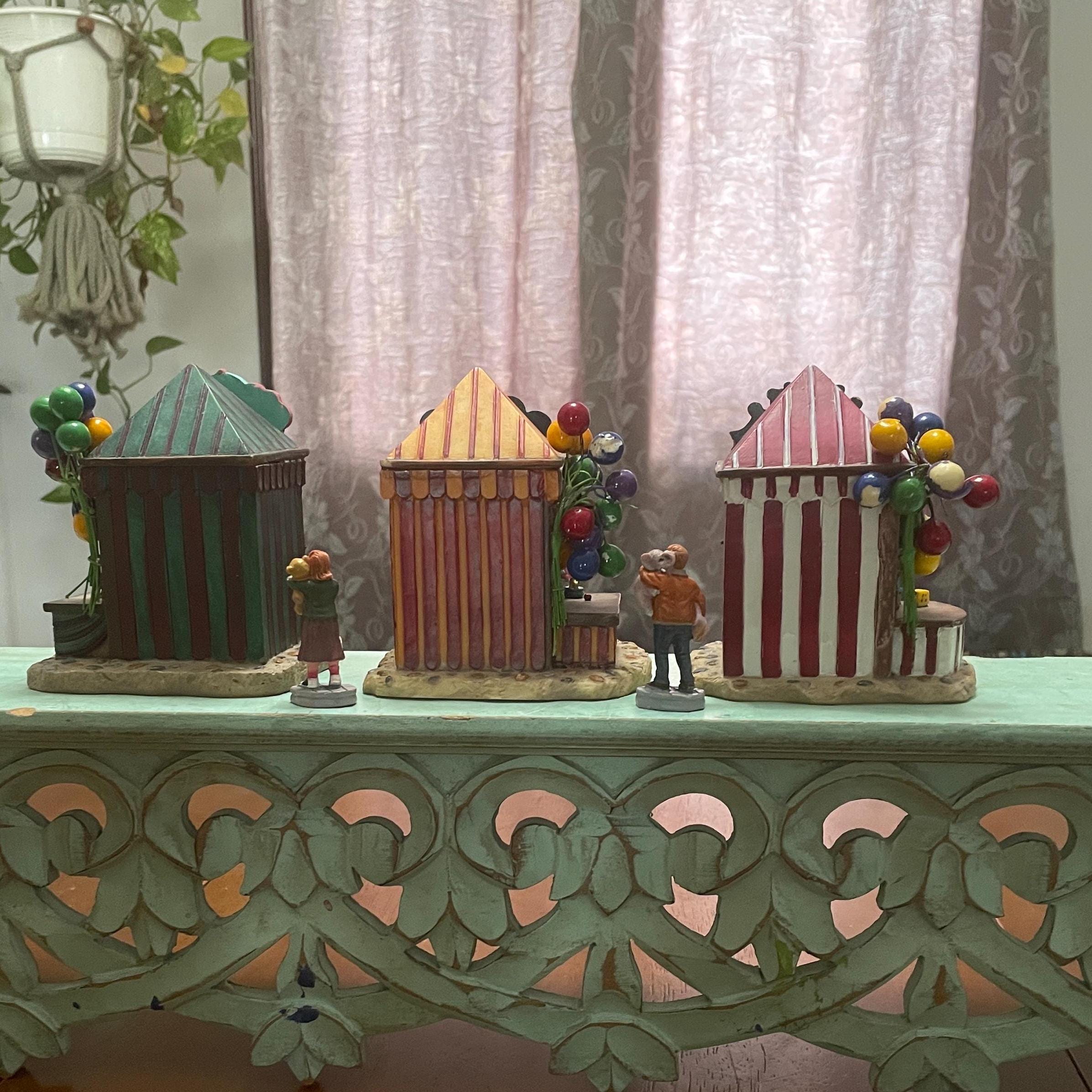 thumbnail image 2 of Lemax Christmas Villages 2024 | Display Ideas | Intratuin Enschede 2 of 9