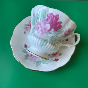 Royal Albert Teacup and Saucer, England, Bone China, Gainsborough Shape, Pink, Rose Floral Design, Gilded Rim, Scalloped Edge, Vintage