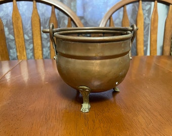 Brass Planter, Cauldron , Tri Feet, Ornate Feet, Carry Handle adds 3" to the height, Vintage, Home decor, Made in India