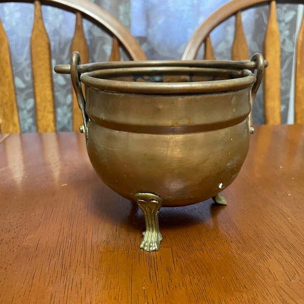 Brass Planter, Cauldron , Tri Feet, Ornate Feet, Carry Handle adds 3" to the height, Vintage, Home decor, Made in India
