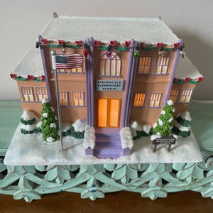 Light-Up Springfield Elementary School, The Simpsons Christmas Village Collection, Previously-owned, Vintage 2004