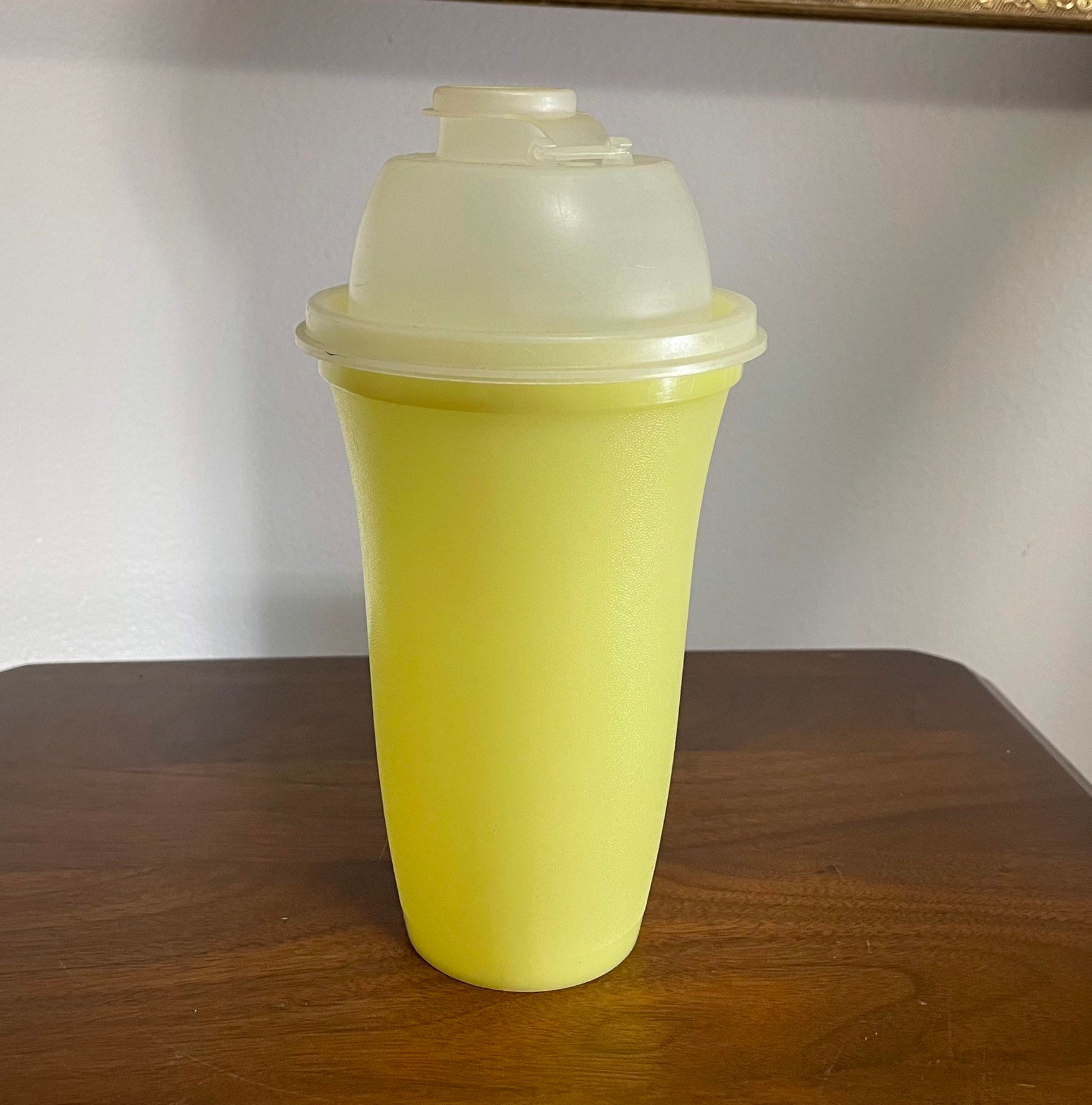 Tupperware Yellow Sauce/gravy Shaker With Frost White Lid, Three