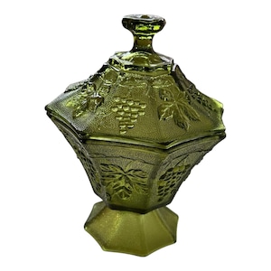 ANCHOR HOCKING Forest Green  Covered Candy Dish, Compote, Grape or Paneled Grape Pattern, Pedestal Dish, Trinket Dish, Collector’s Dish