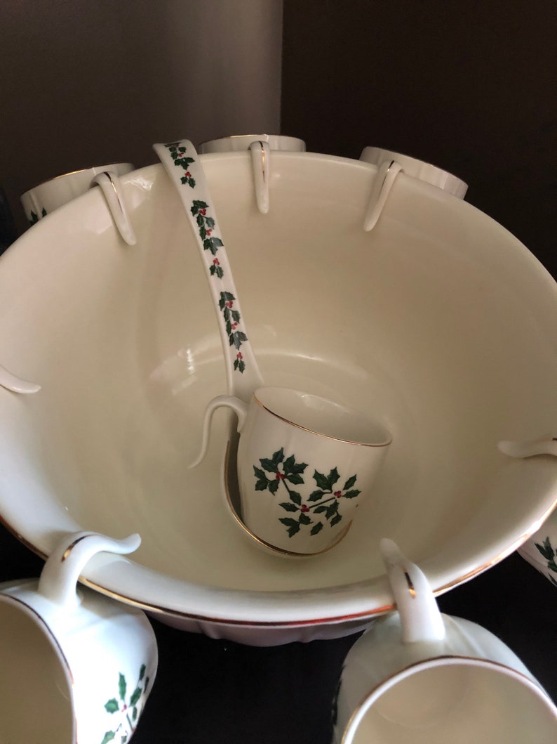 Christmas Punch Bowl, Ladle, 8 Cups, Gold Trim, Formalities by Baum
