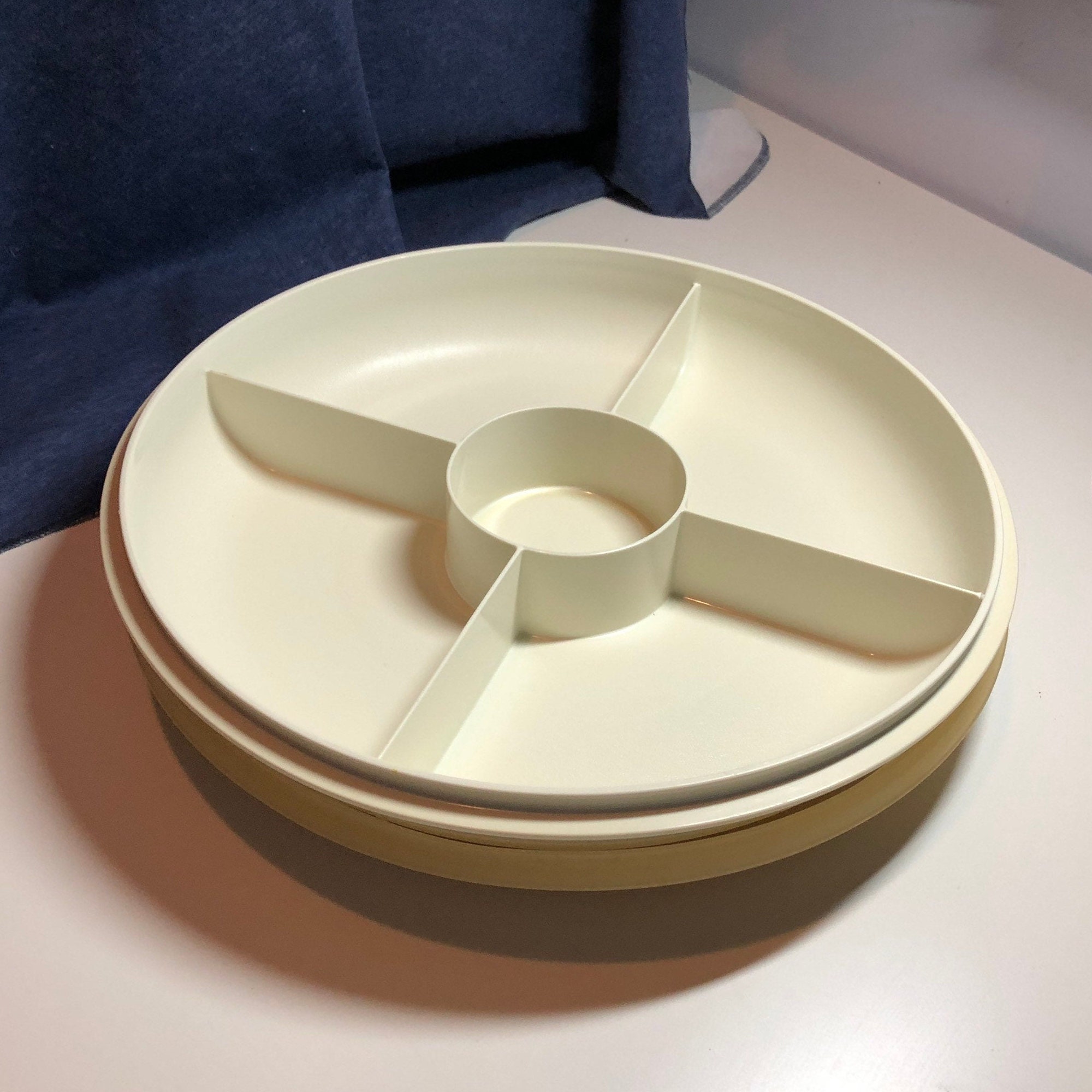 Tupperware Vegetable and Dip Container With Lid 1708 Round Etsy