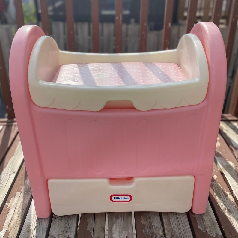 LITTLE TIKES Change Table With Divided Drawer, Crib, Cradle