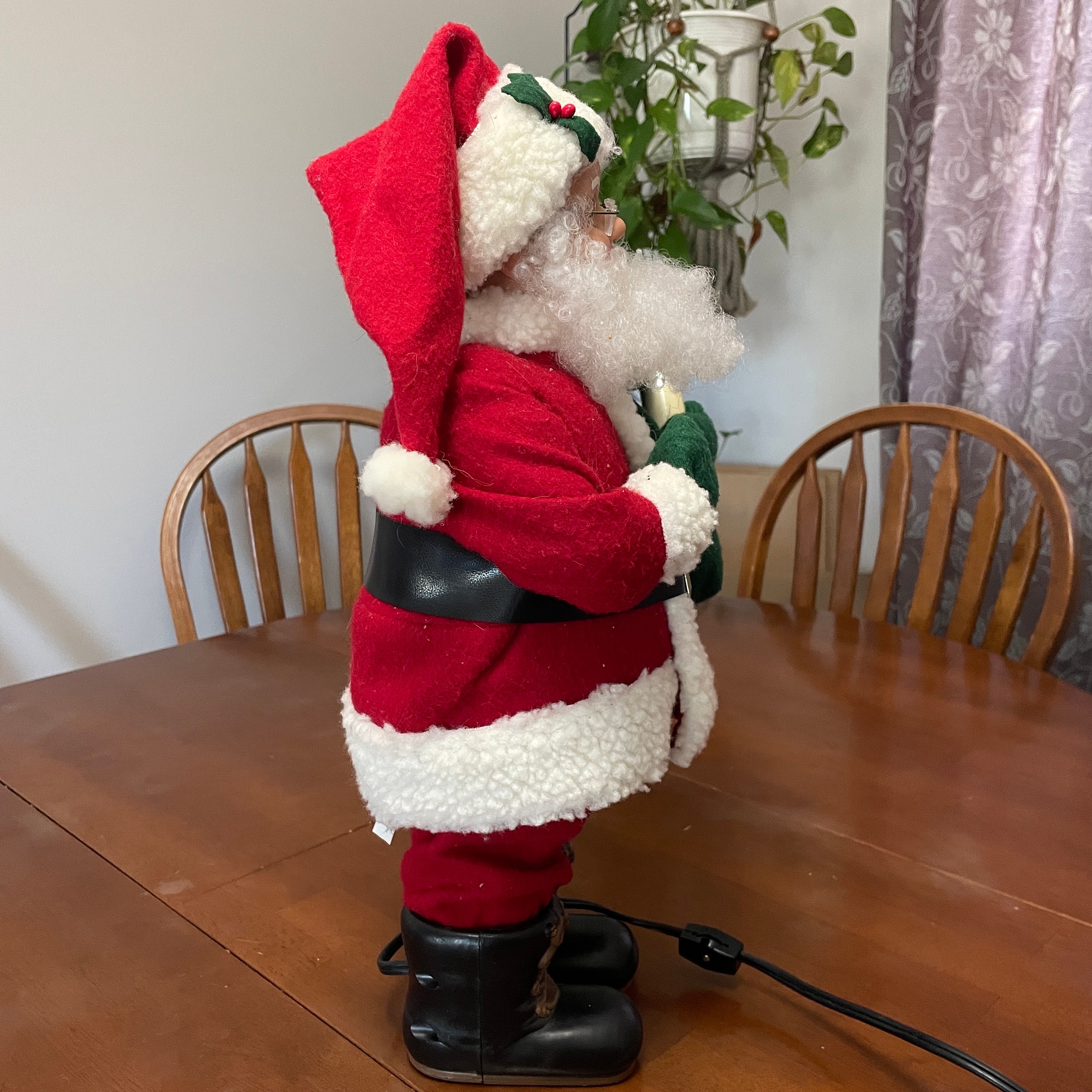 Holiday Creations Animated Santa Claus Tabletop Display - 18.25