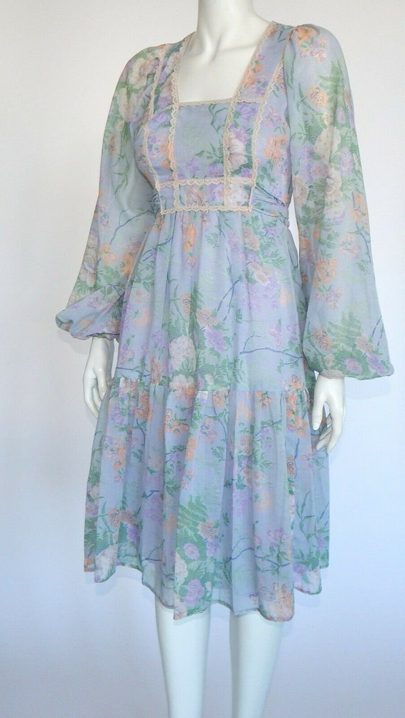 Vintage 70s JODY T Prarie Lavender Floral Lace Bis