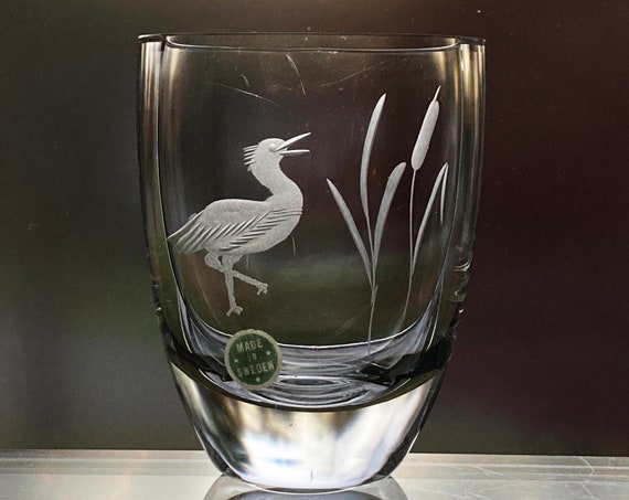 Smålandshyttan 1960s Copper-Wheel Engraved Shore Bird on Swedish Decorative Vase, Perfect Gift