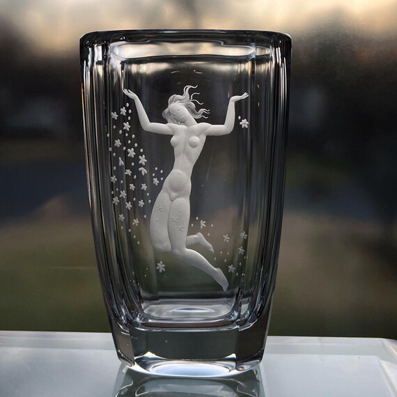 Orrefors Lindstrand Naked Woman 1937 Design Art Deco Nude Engraved Crystal Vase Sweden