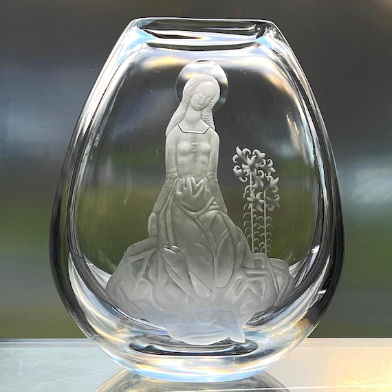 Kosta Madonna Vase Very Large 1950s Swedish Engraved Designed by Vicke Lindstrand