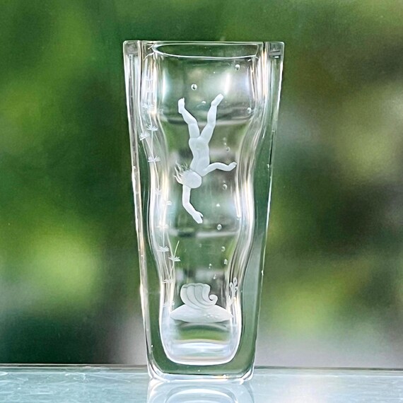 Orrefors Lindstrand Child Pearl Diver Engraved Optic Crystal Vase