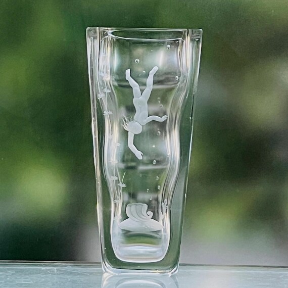 Orrefors Lindstrand Child Pearl Diver Engraved Optic Crystal Vase