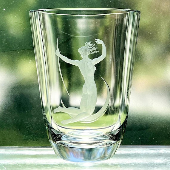 Orrefors Lindstrand Artemis 1935 Engraved Vase