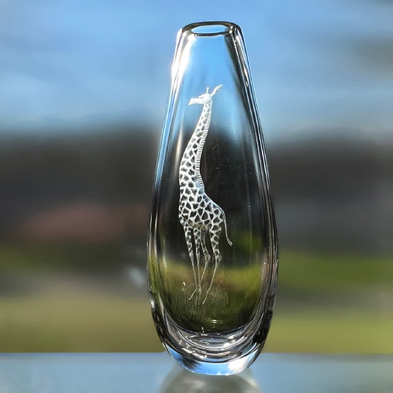 Kosta Lindstrand Giraffe Engraved Crystal Vase From Sweden, Safari Theme