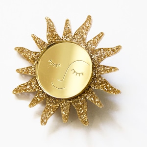BROOCH - SUN - gold glitter plexiglass