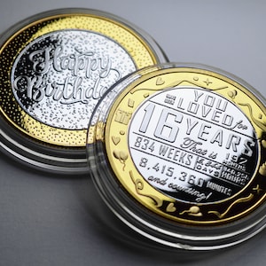Herdenking 16e verjaardag dubbel metaal zilver en 24 kt goud in capsule. Cadeau/cadeau voor 16 jaar zoon/dochter kleinzoon/kleindochter