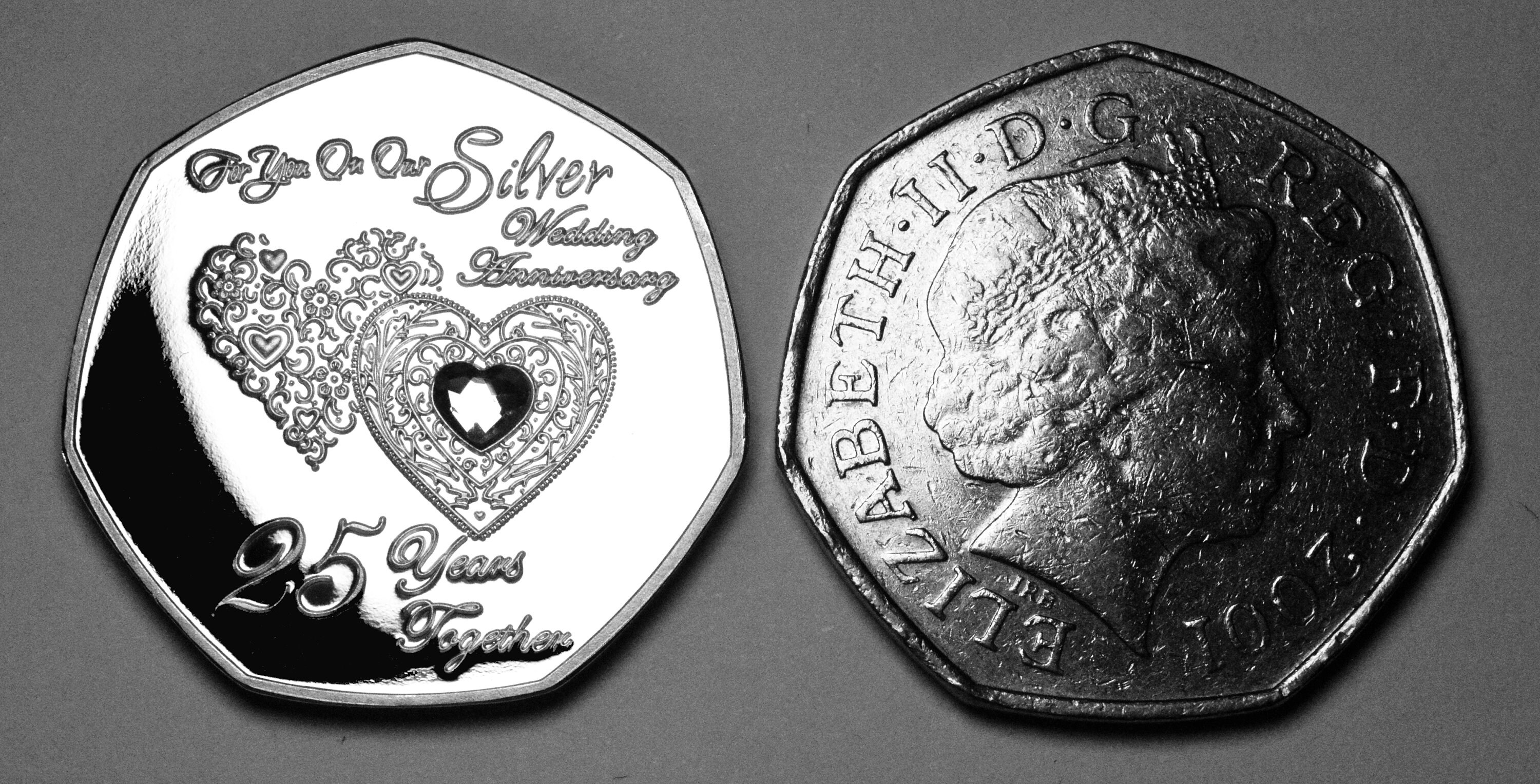 Personalisierbares Geschenk Ehepartner Geldgeschenk Silberhochzeit  Gedenkmünze 25. Silberhochzeit – 50p Romantisches Präsent