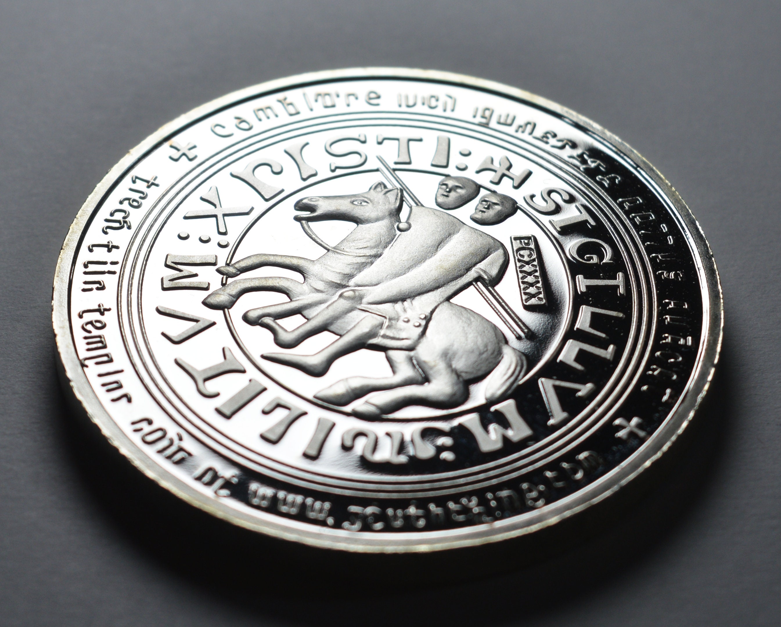 Masonic Knights Templar Antique Copper Commemorative Coin in Gift/presentation Box. Red Enamel