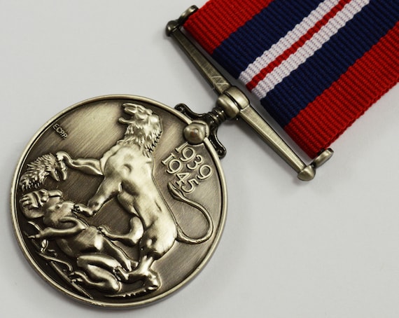 Superb Bronze Full Size Replica WW2 War Medal 1939-1945 with Ribbon George VI Superb Bronze Full Size Replica WW2 War Medal 1939-1945 with Ribbon George VI