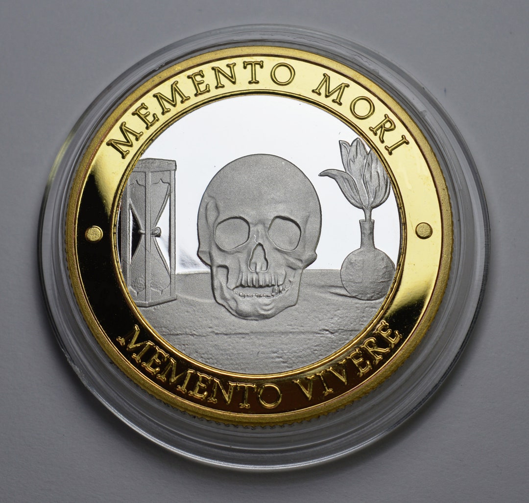 Memento Mori/vivere Silver and 24ct Gold Reminder Coin in Capsule