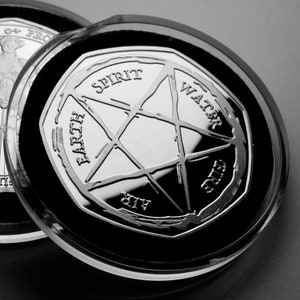 MAGIC ELEMENTS Silver Commemorative in Capsule. Pentagram, Circle of Life. Alchemy/Astrology. Energy/Life/Universe/Nature. Earth/Wind/Fire