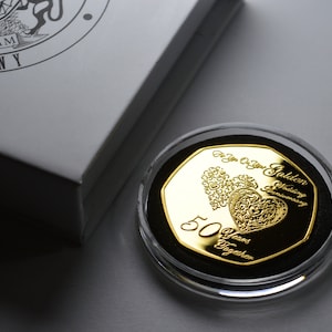 50 ANIVERSARIO BODAS DE ORO Conmemorativo de Oro de 24kt. Regalo/Presente/Favor/Token. Caja Regalo y Cápsula. Cincuenta 50 años juntos.