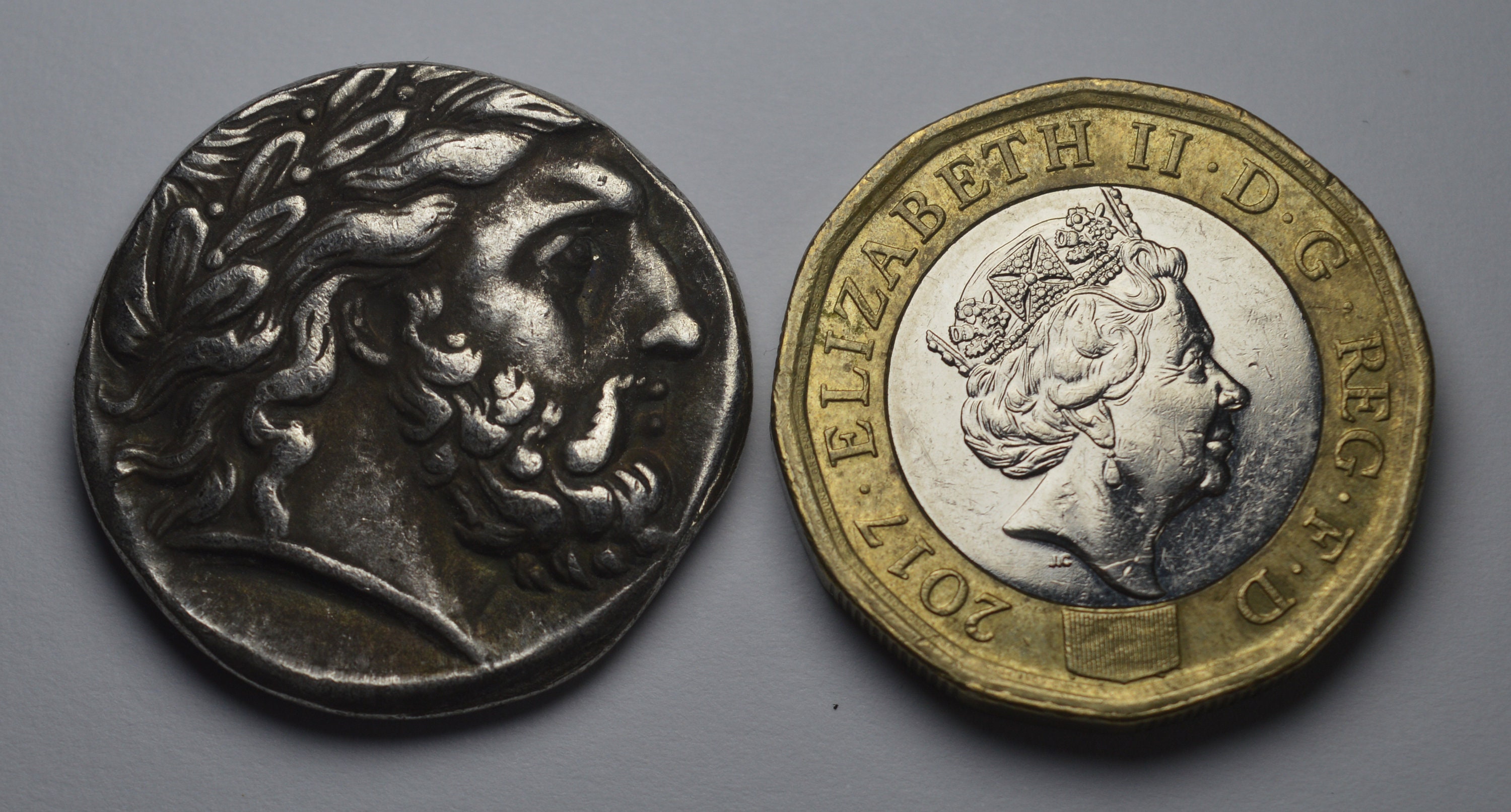 紀元前350年古代ギリシャマケドニア銀テトラドラクマ貨。フィリップ2世