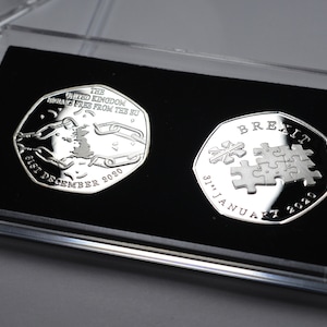 Pair of BREXIT Silver Commemoratives in 50p Coin Display/Presentation Case. UK EU Politics United Kingdom Europe Referendum 2016 2021