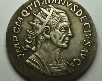 Gran moneda romana de plata del emperador Decio Sestercio con Felicitas. 3.5cm 20g Chapado en Plata .925. Réplica de calidad de museo, reproducción.