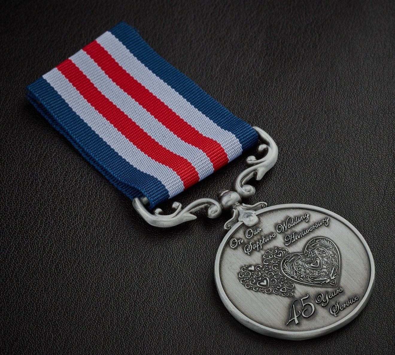 Medallas cumples  Medaillen basteln, Geburtstagskalender basteln