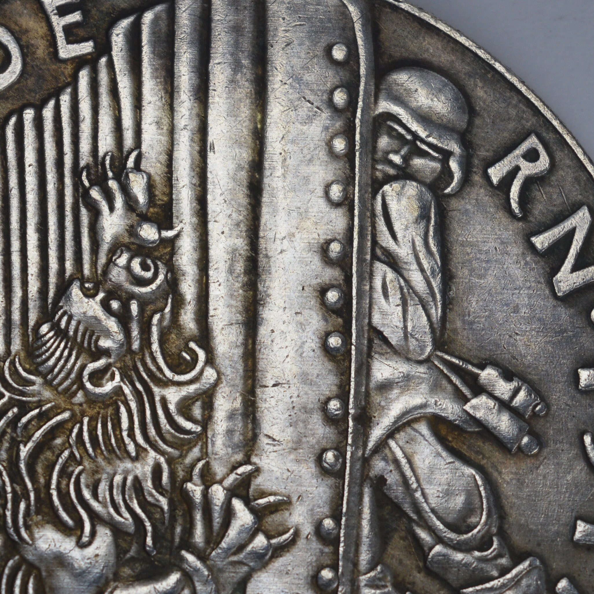 第一次世界大戦のドイツの風刺コイン。カール・ゲッツ。1917 年