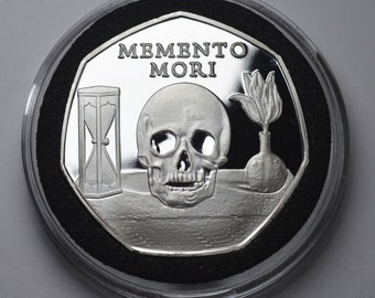 Memento Mori Vivere Silver Reminder Coin in Mors Vincit  Stoic/Reflection/Latin