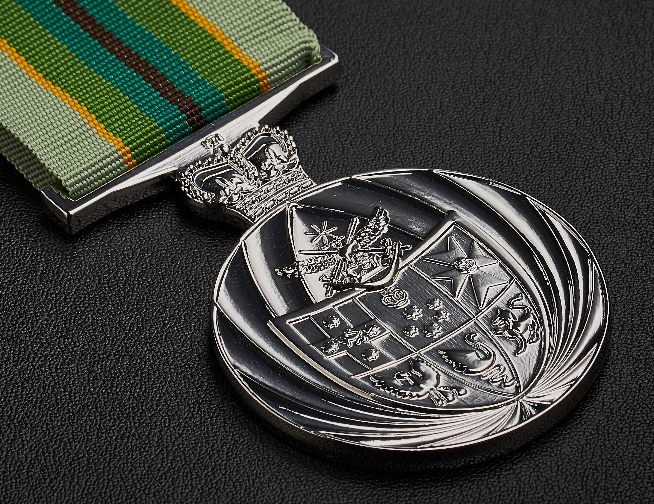 Öオーストリア帝国軍＊１９１４-１９１８戦争従軍メダル/章（実物） 海外ブランド Öオーストリア帝国軍＊1914-1918戦争従軍メダル/章