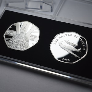 Pair of WW2 Commemoratives in 50p Coin Display Case. VE-DAY & The Battle of Britain. Victory in Europe 1945. Spitfire. World War 2.