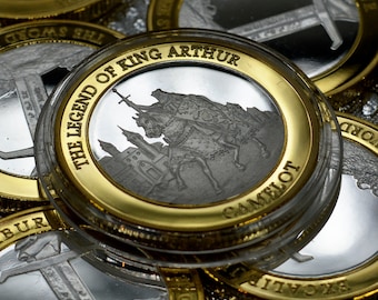 King Arthur & Excalibur 'Dual Metal' Silver and 24ct Gold Commemorative Coin in Capsule. Camelot, The Sword in the Stone.