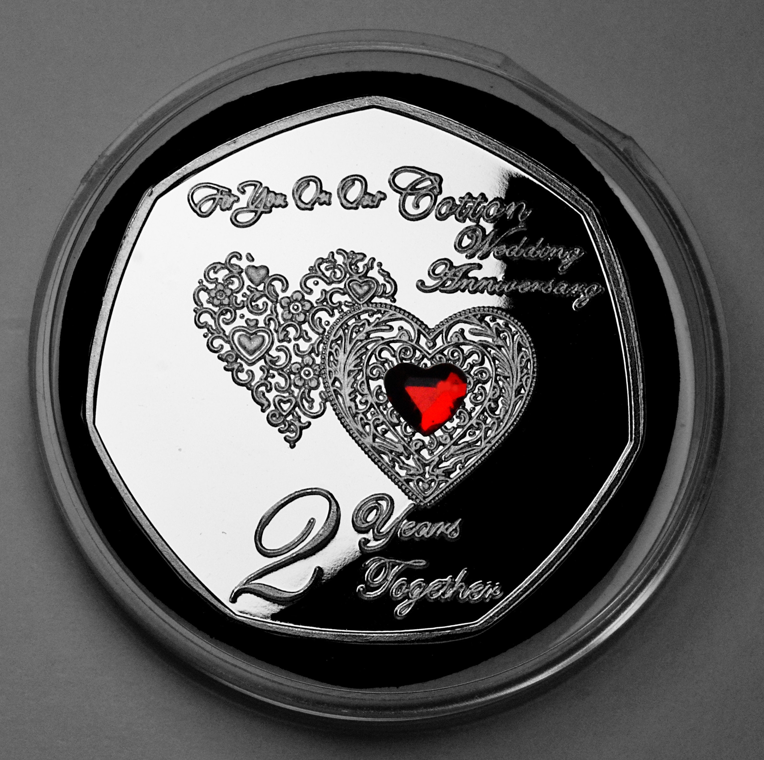 2回目の「コットン」結婚記念日に贈る、シルバー記念コイン。宝石入りカプセル。ご主人/奥様/パートナーへのギフト/プレゼント。2年目 - Etsy 日本