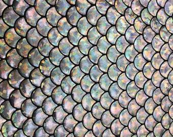4 vías estiradas escamas de pez sirena papel de aluminio negro / plateado en tela de poli spandex vendido cortado a medida