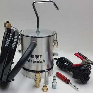 Automotive Smoke Machine Leak Tester - Test Vacuum System, EVAP, Manifolds, Exhaust - Diagnose Engines In Cars & Trucks. Slightly Scratched
