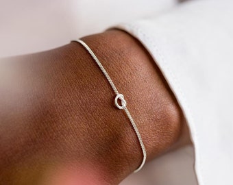 Bracelet personnalisé à breloques en argent sterling • Bijoux à l'infini • Cadeau pour elle • Cadeau de mariage • Boutique Bloom