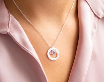 Silberner ewiger Familienring und personalisierte Halskette mit Geburtsstein • Personalisierter Schmuck • Geschenk für Sie • Hochzeitsgeschenk • Bloom Boutique