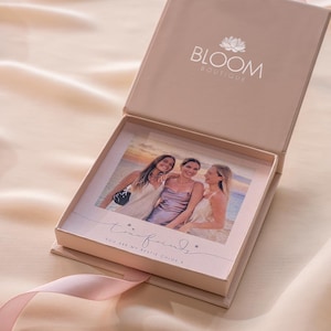 Caixa de presente de luxo com fita e cartão de presente com foto • Embalagem de presente • Presente para ela • Fita amarrada • Bloom Boutique