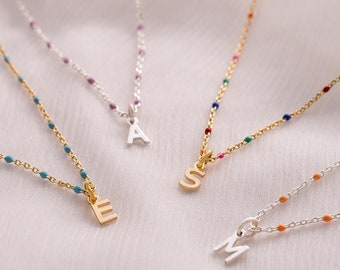 Mini collier personnalisé chaîne de perles émaillées • Collier initial • Cadeau pour elle • Cadeau d'anniversaire • Boutique Bloom