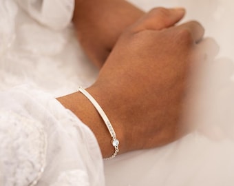 Personalisiertes Armband mit Geburtsstein und Barren für April • Diamant-Geburtsstein • Geschenk für Sie • Geburtstagsgeschenk • Bloom Boutique