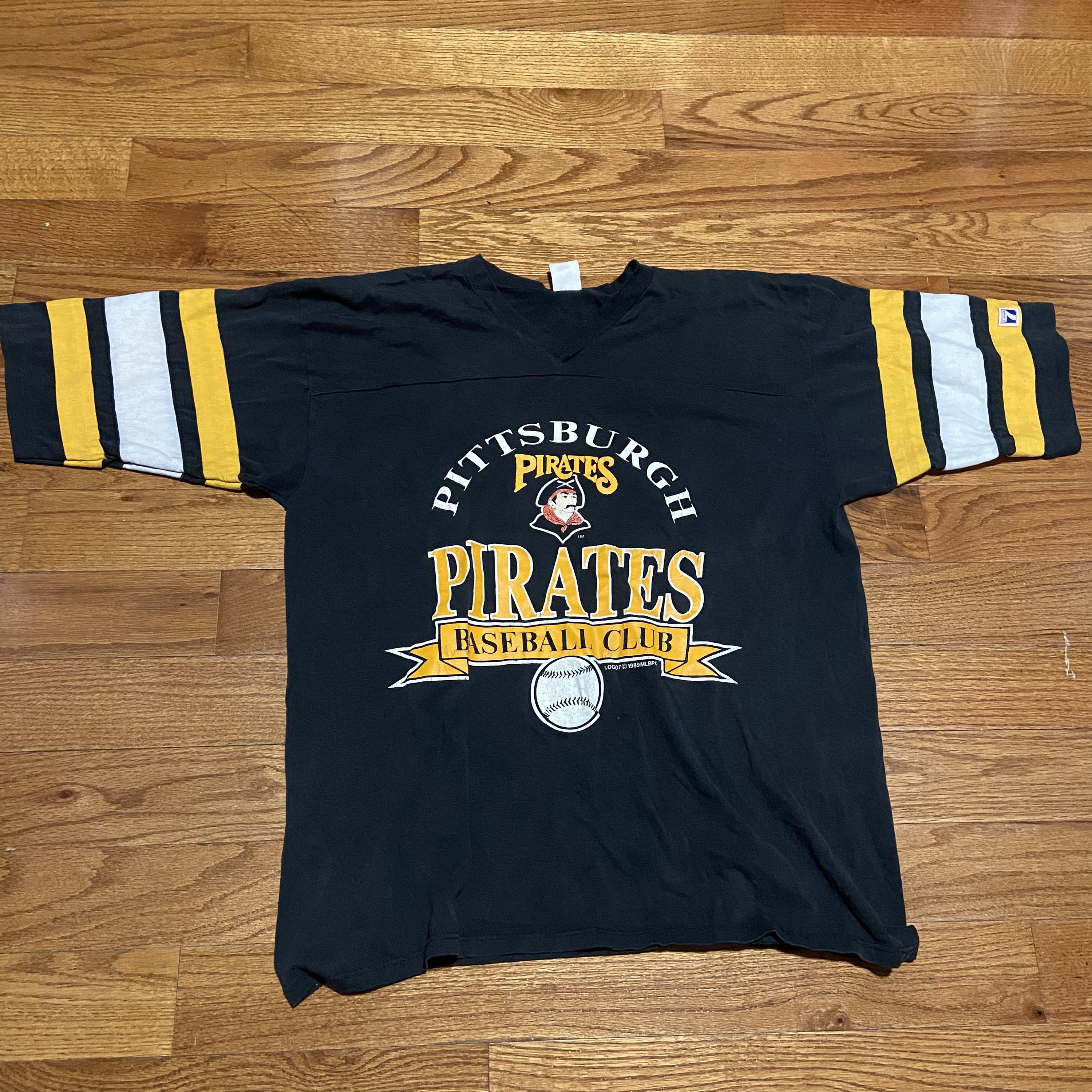 The best vintage Pittsburgh Pirates T-shirts on