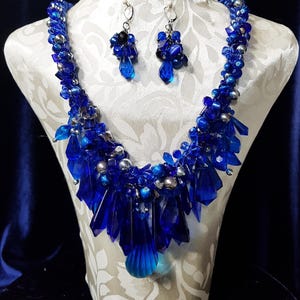 Roel Blue Stylish Choker Necklace  and Earring Set, Wedding Crystal Shiny Necklace  Wedding Necklace Earrings set, Bib Fashion Necklace.