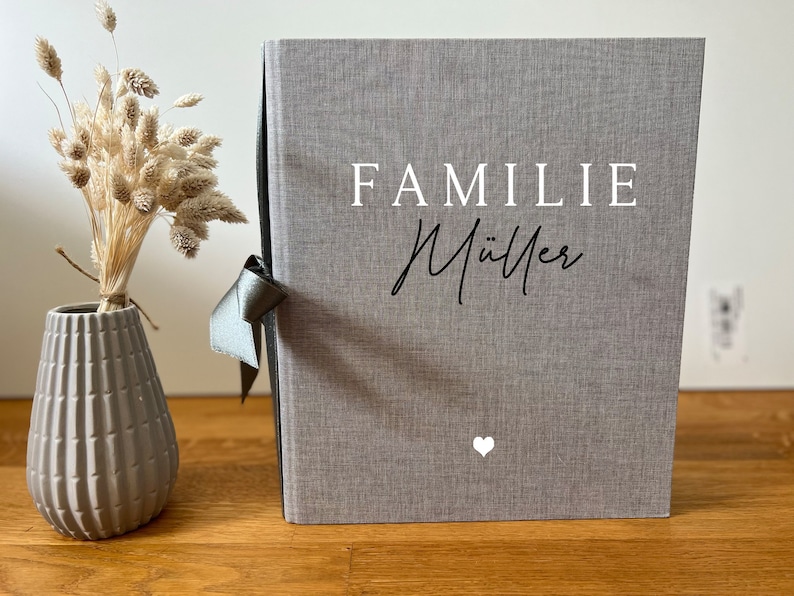 Personalisiertes Stammbuch Lovely mit Namen/Familienname, für DIN A4 Format 32x26cm mit Leineneinband, OHNE EINLAGEN Grau Meliert