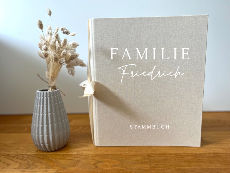 Personalisiertes Stammbuch Lovely mit Namen/Familienname, für DIN A4 Format 32x26cm mit Leineneinband, OHNE EINLAGEN Beige