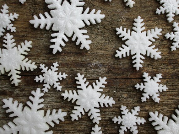 Edible Snowflakes 30 Sparkly Fondant Snowflakes Sugar Etsy